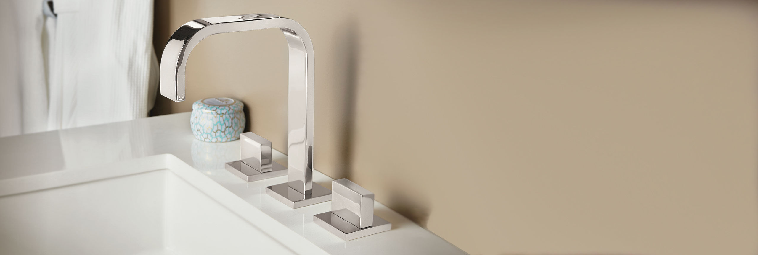 bathroom series Terra Mar widespread faucet in chrome